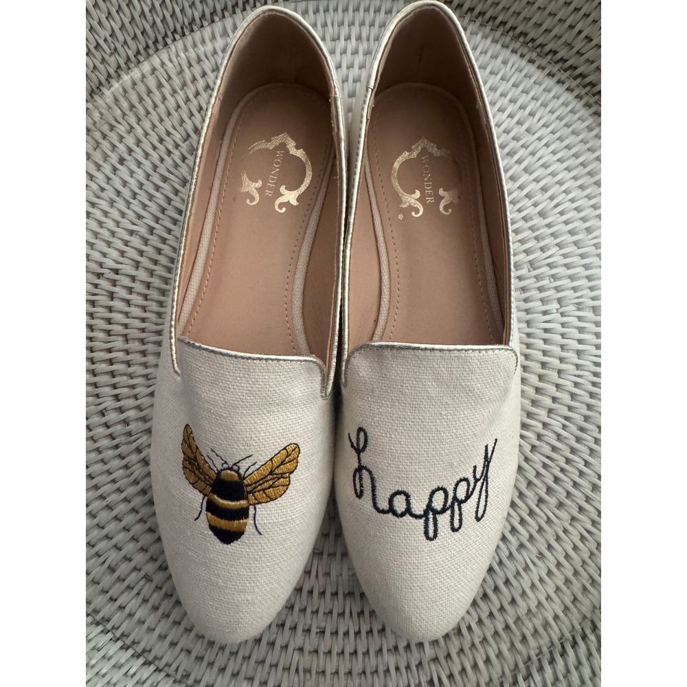 C. Wonder Bee Happy Loafers Cream Canvas Embroidered Novelty Flats Womens 7.5